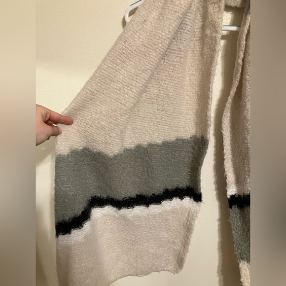 Scarf - Picture 2 of 3